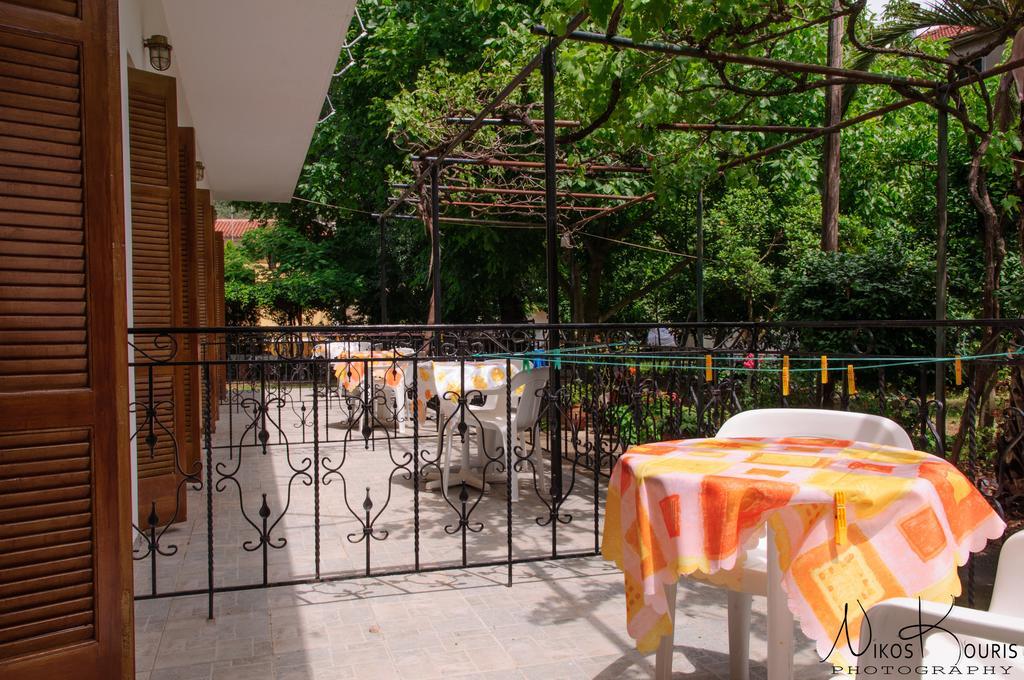 Drivas Apartments Plataniász Szoba fotó